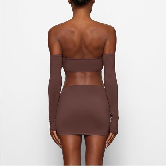 NWT SKIMS SIGNATURE SWIM RUCHED MINI SKIRT COCOA XS - Picture 2 of 6
